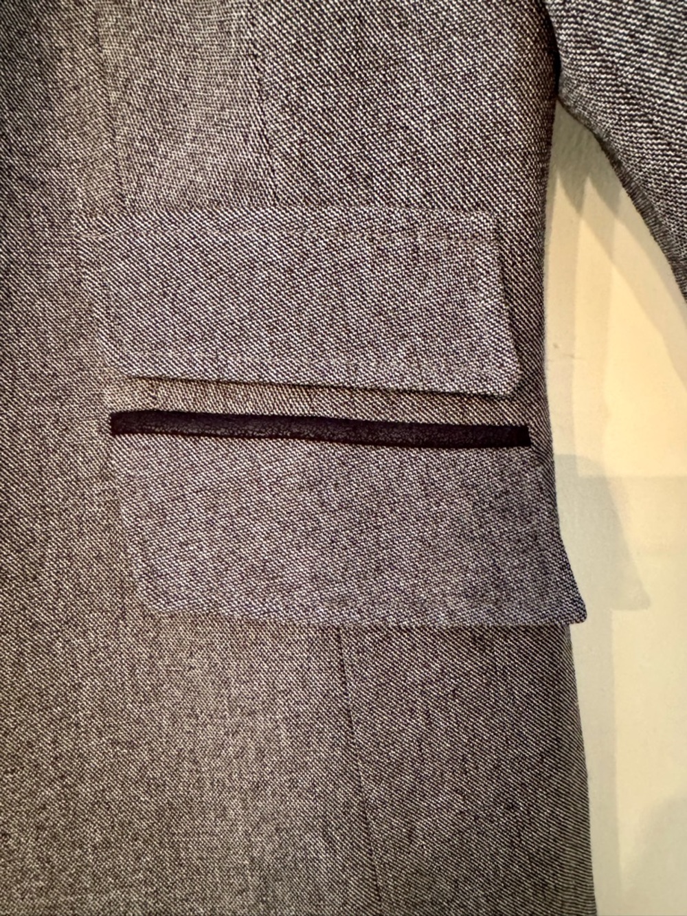 Conrad C Collection Sz 4 Stretch Blazer Jacket 3-Button Black Contrast Collar. - Picture 6 of 8